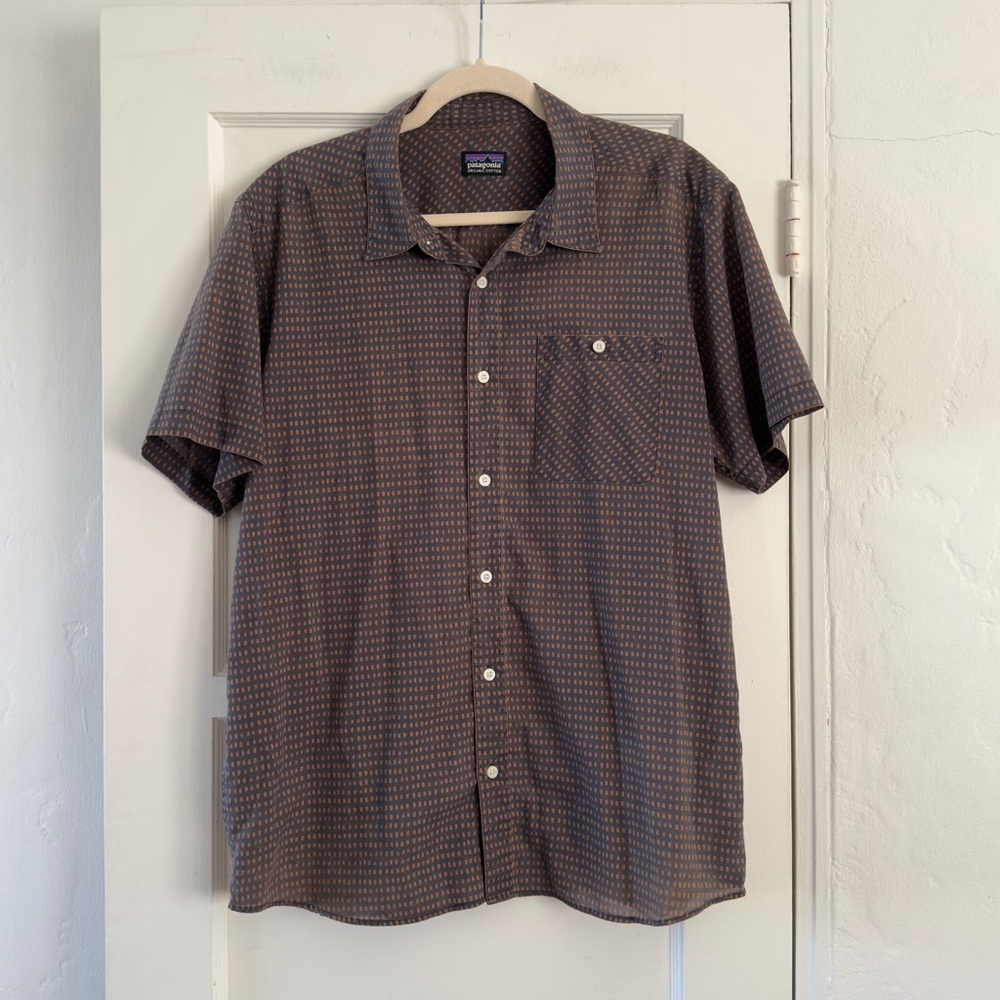Patagonia Men's Go-To Short Sleeve Shirt in Brown and Black Size Large
